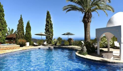 Four-Bedroom Holiday Home