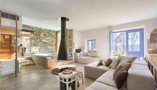 Three-Bedroom Holiday Home 