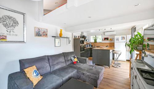 One-Bedroom Holiday Home