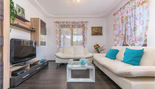 Five-Bedroom Holiday Home