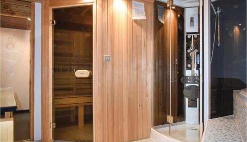 Five-Bedroom Holiday Home
