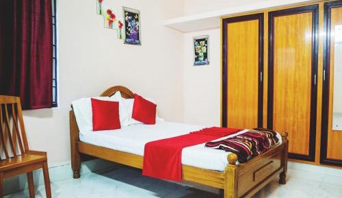 Deluxe Queen Room