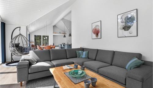 Four-Bedroom Holiday Home