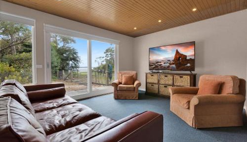 Four-Bedroom Holiday Home