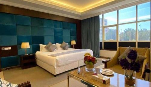 Deluxe Suite