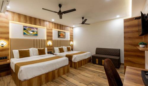 Deluxe Family Room
