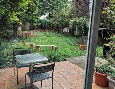 Apartment with Garden View