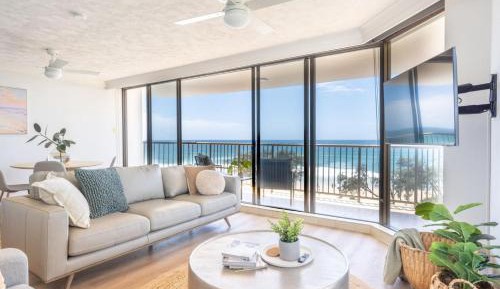 Two-Bedroom Apartment with Balcony and Sea View