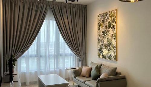 Superior One-Bedroom Apartment