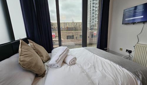 Deluxe Double Room with Shower