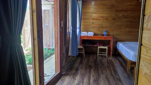 Quadruple Room with Private Bathroom