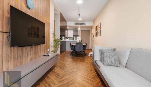 Superior Apartment with City View