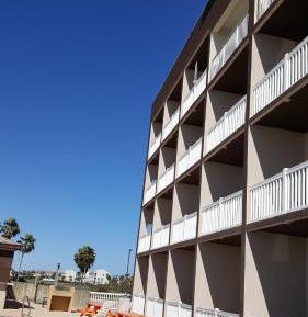 King Room with Kitchenette and Balcony