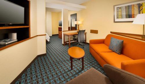 Executive King Suite with Sofa Bed and Tub - Mobility/Hearing Accessible