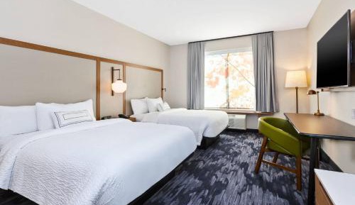 Suite, 2 Queen, Sofa bed