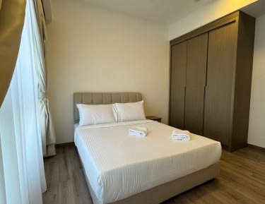 Deluxe One-Bedroom Apartment
