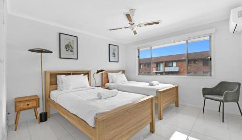 Three-Bedroom Apartment with Balcony