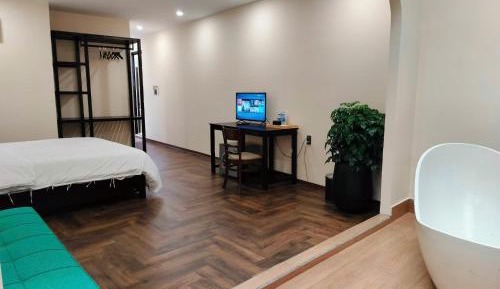 Large Double Room