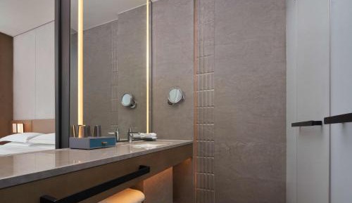Deluxe Doube-Double Room