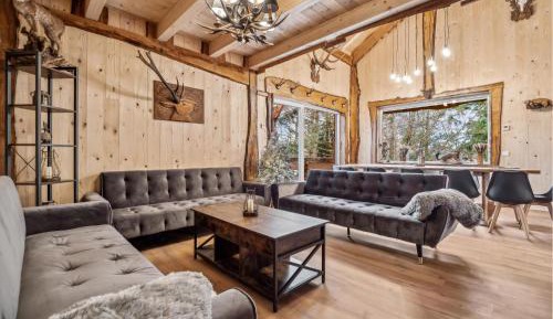 Five-Bedroom Holiday Home