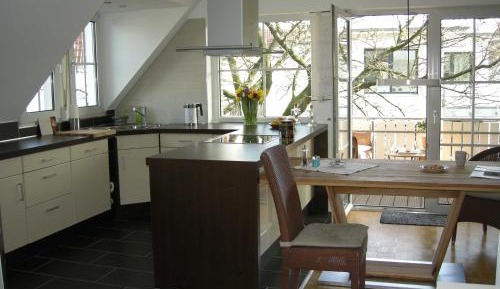 One-Bedroom Apartment with Balcony
