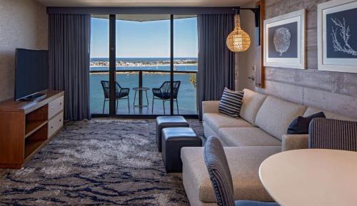 Corner Suite