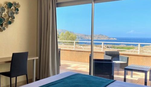 Two Bedroom Apartment with Sea View