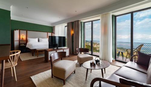 Premium Suite