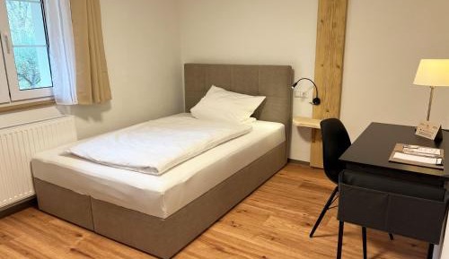 Deluxe Single Room