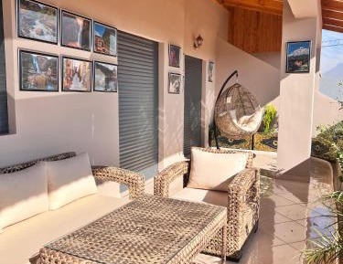 Two-Bedroom Apartment with Mountain View