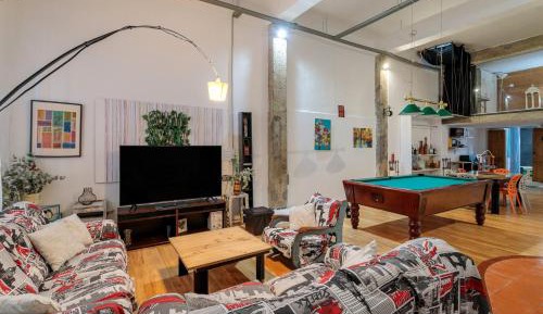 Superior One-Bedroom Apartment