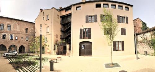 Superior Studio