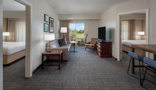 2 Bedroom Suite