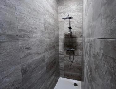 Deluxe Double Room with Shower