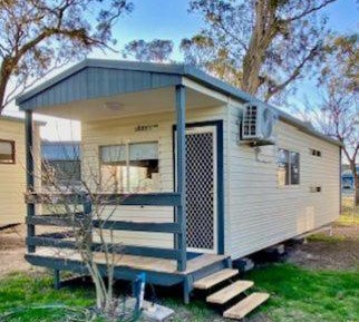 Bushland Cabin (Pet Friendly)