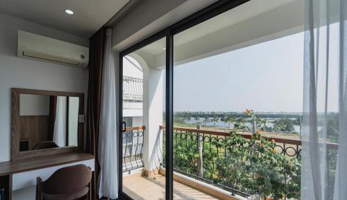Suite with River View