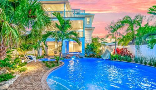 Six-Bedroom Holiday Home