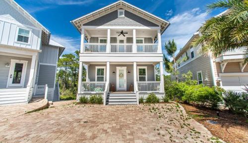 Three-Bedroom Holiday Home 