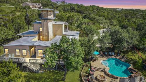 Four-Bedroom Holiday Home