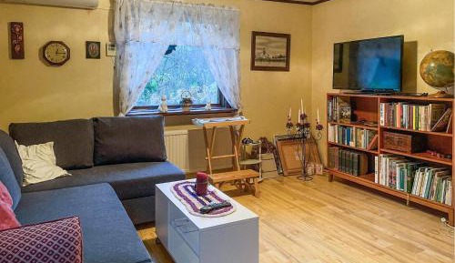 One-Bedroom Holiday Home