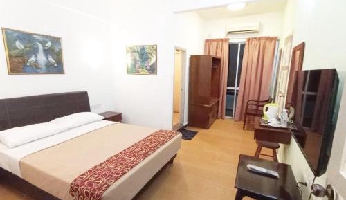 Deluxe Queen Room