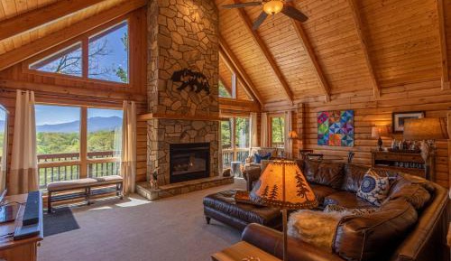 Five-Bedroom Holiday Home