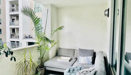 Junior Suite with Pool View