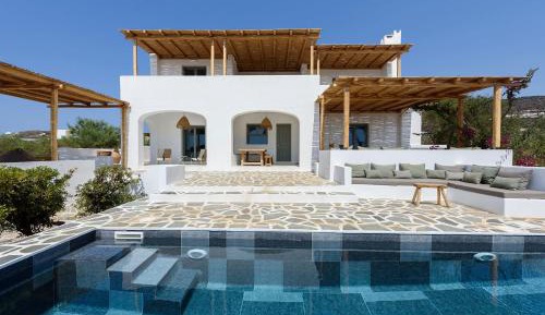 Four-Bedroom Holiday Home