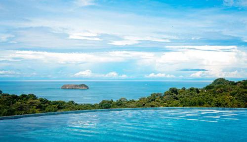 Double Room with Balcony and Sea View