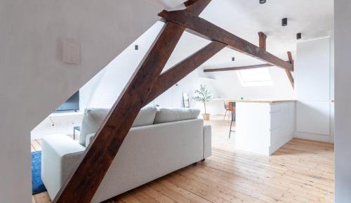 One-Bedroom Loft Number 6
