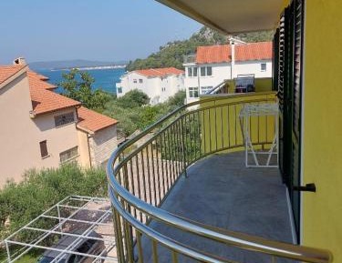 Two-Bedroom Deluxe Apartment with Balcony