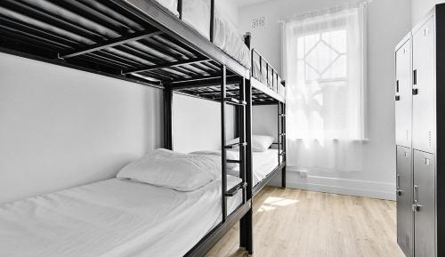 Bed in 4-Bed Mixed Dormitory Room