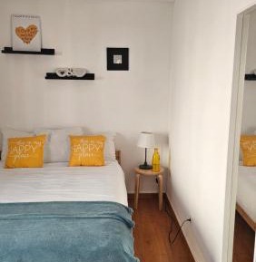 Triple Room with Shared Bathroom