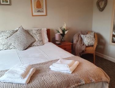 Deluxe Double Room with Shower